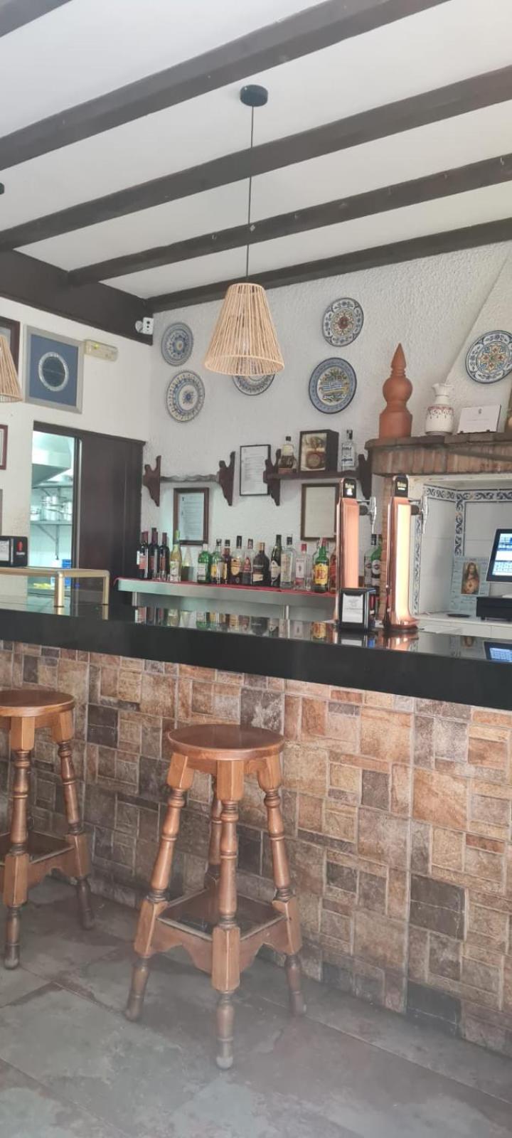 Hostal La Roda Villaluenga Екстер'єр фото